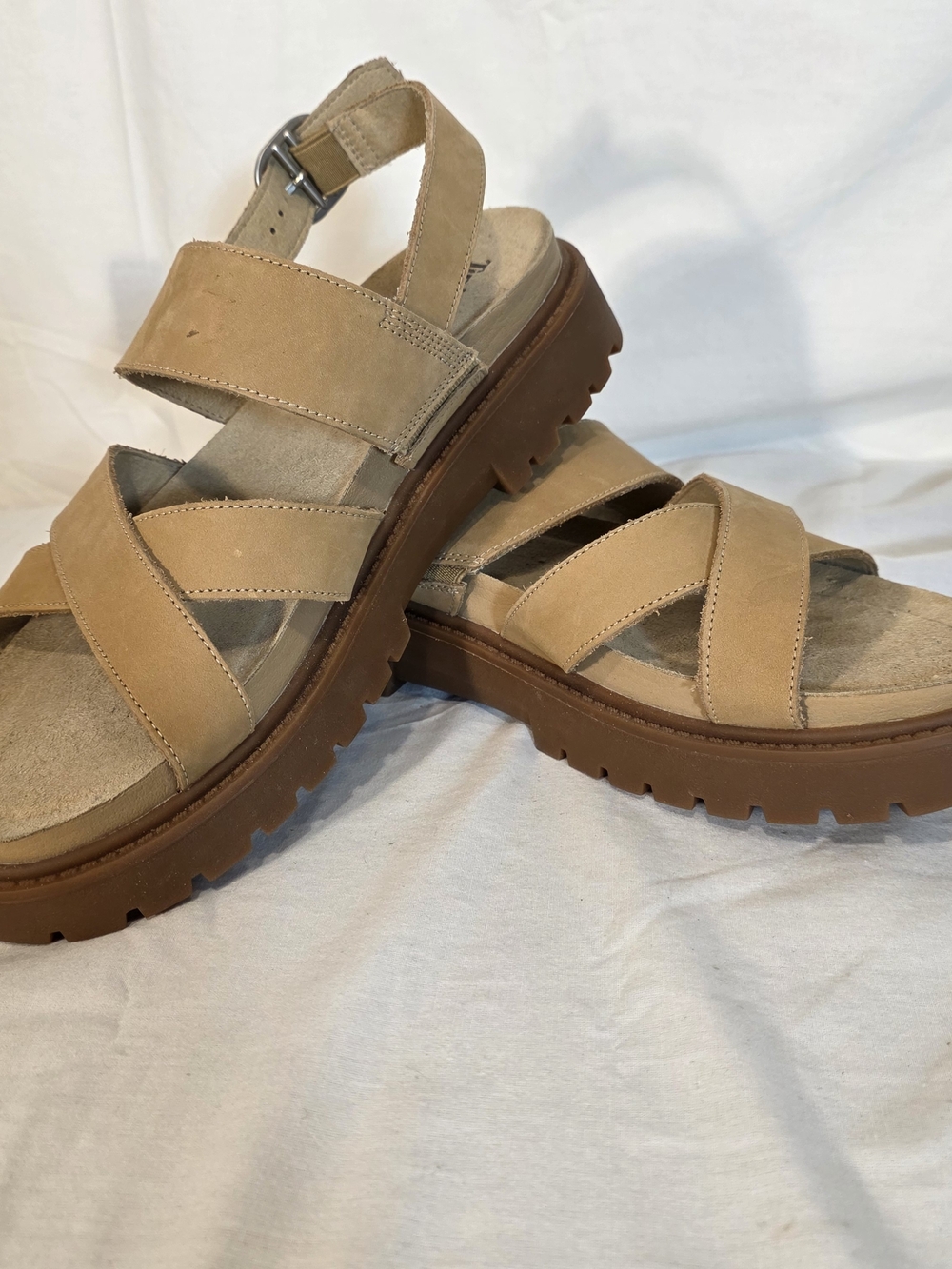 Timberland Clairemont Way Cross Strap Leather Sandals Tan Sz 10 NWOT